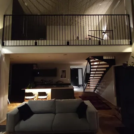 别墅 Large House With Personality And Calming View 罗瓦涅米