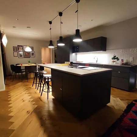 Large House With Personality And Calming View *