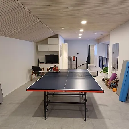 别墅 Large House With Personality And Calming View